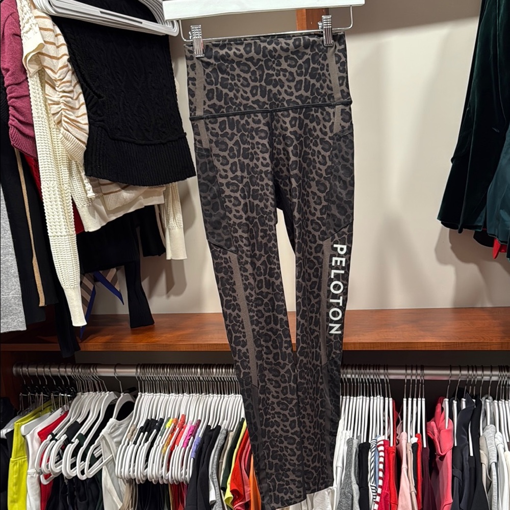Peloton x WITH Safari Cheetah Leggings w pockets XS
